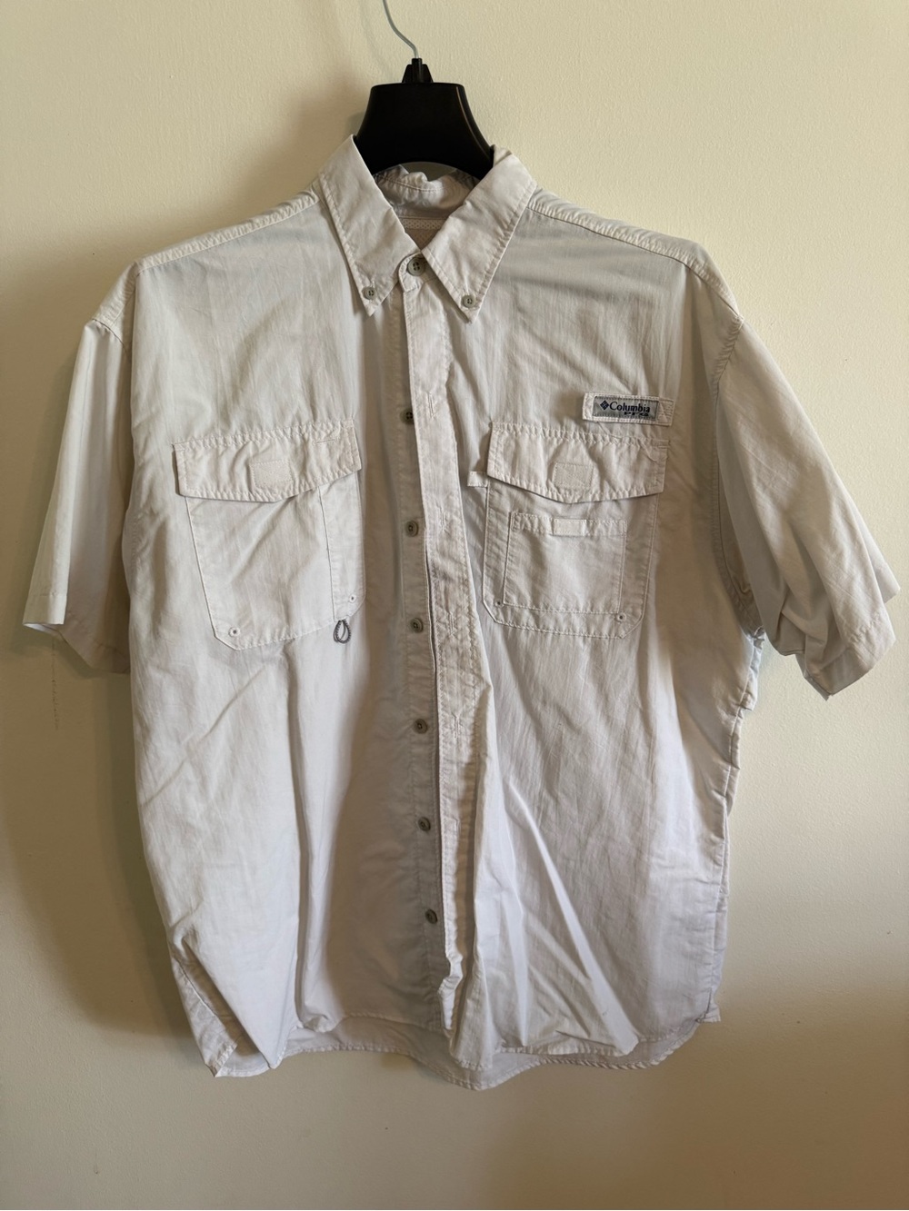 Columbia Men's Short Sleeve Button-Down Shirt in Off-White